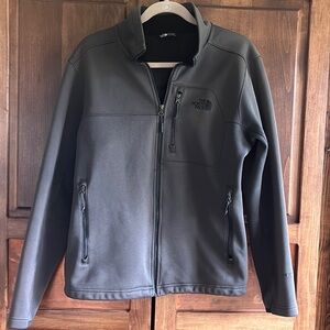 The North Face men’s jacket size M